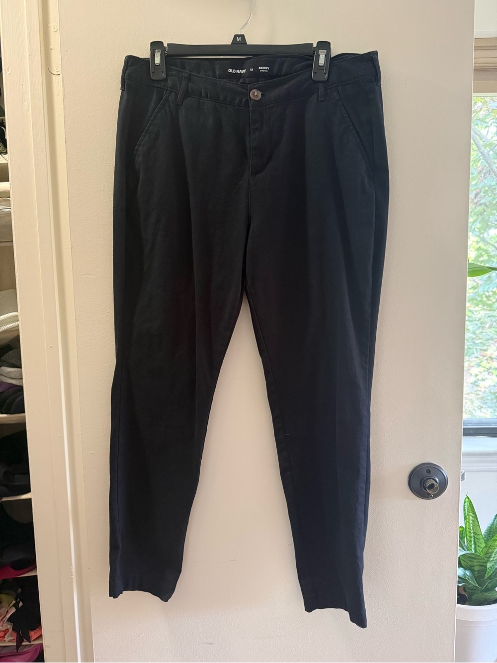 Old Navy Black Skinny Stretch Pixie Pants